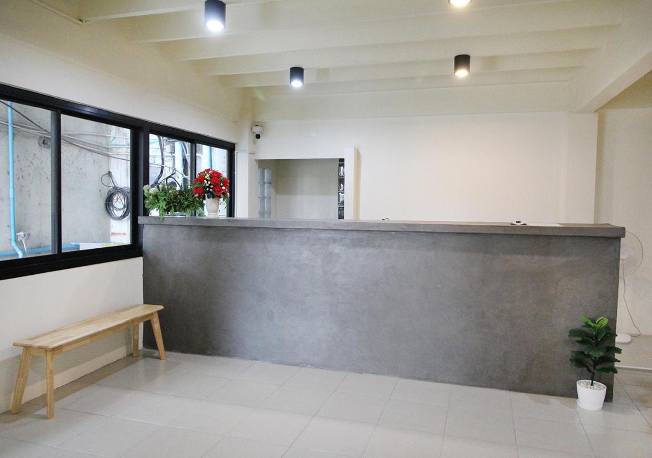 Chaiwat Hostel Bangkok Exterior photo